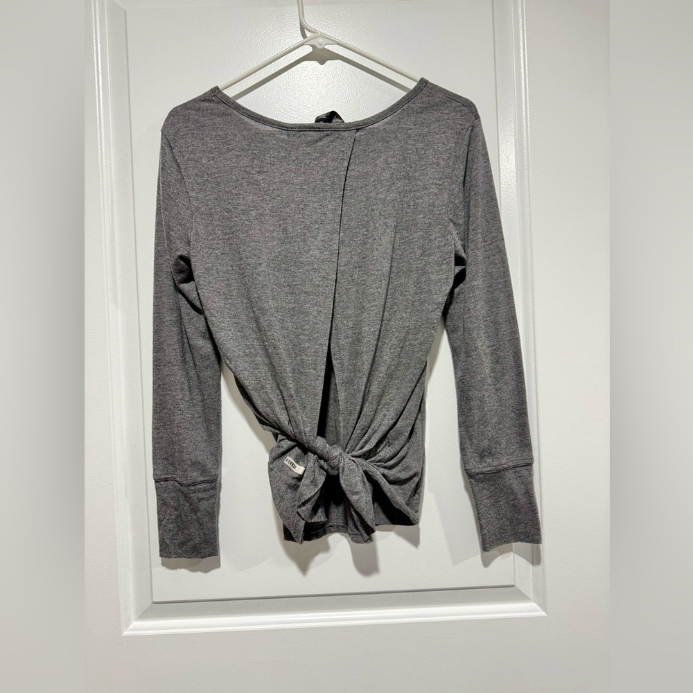 Active Women's Long Sleeve Tie Back Workout Yoga Top Charcoal Heather. Crew neck